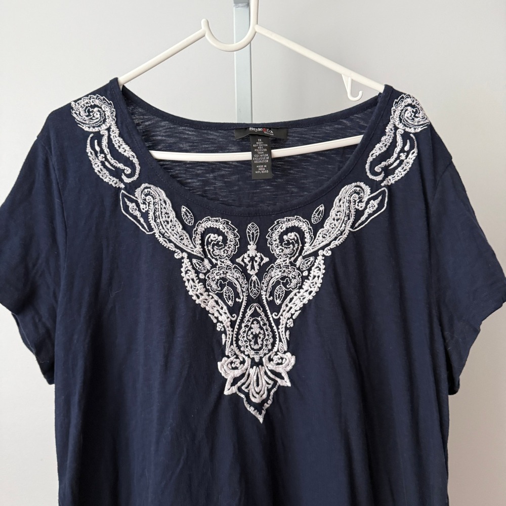 Style & Co 1X Navy Top Embroidered Pom Pom Boho Cottage Prairie Peasant - Picture 2 of 5